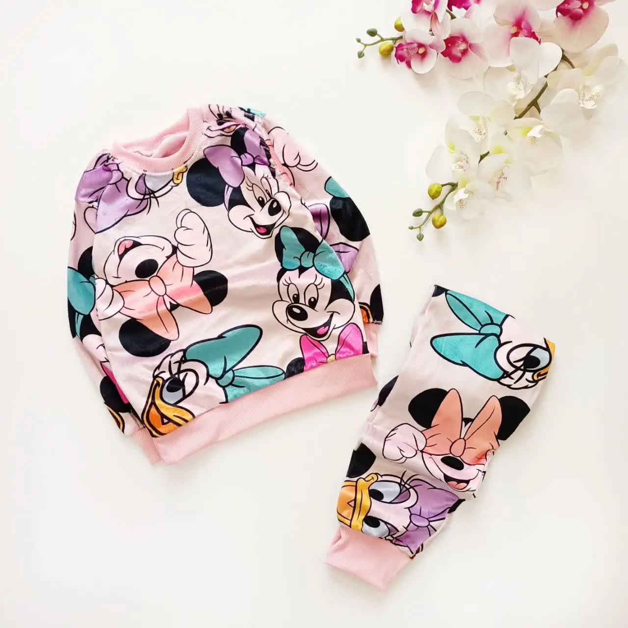 بلوز شلوار مخمل مینی موس😍😍
