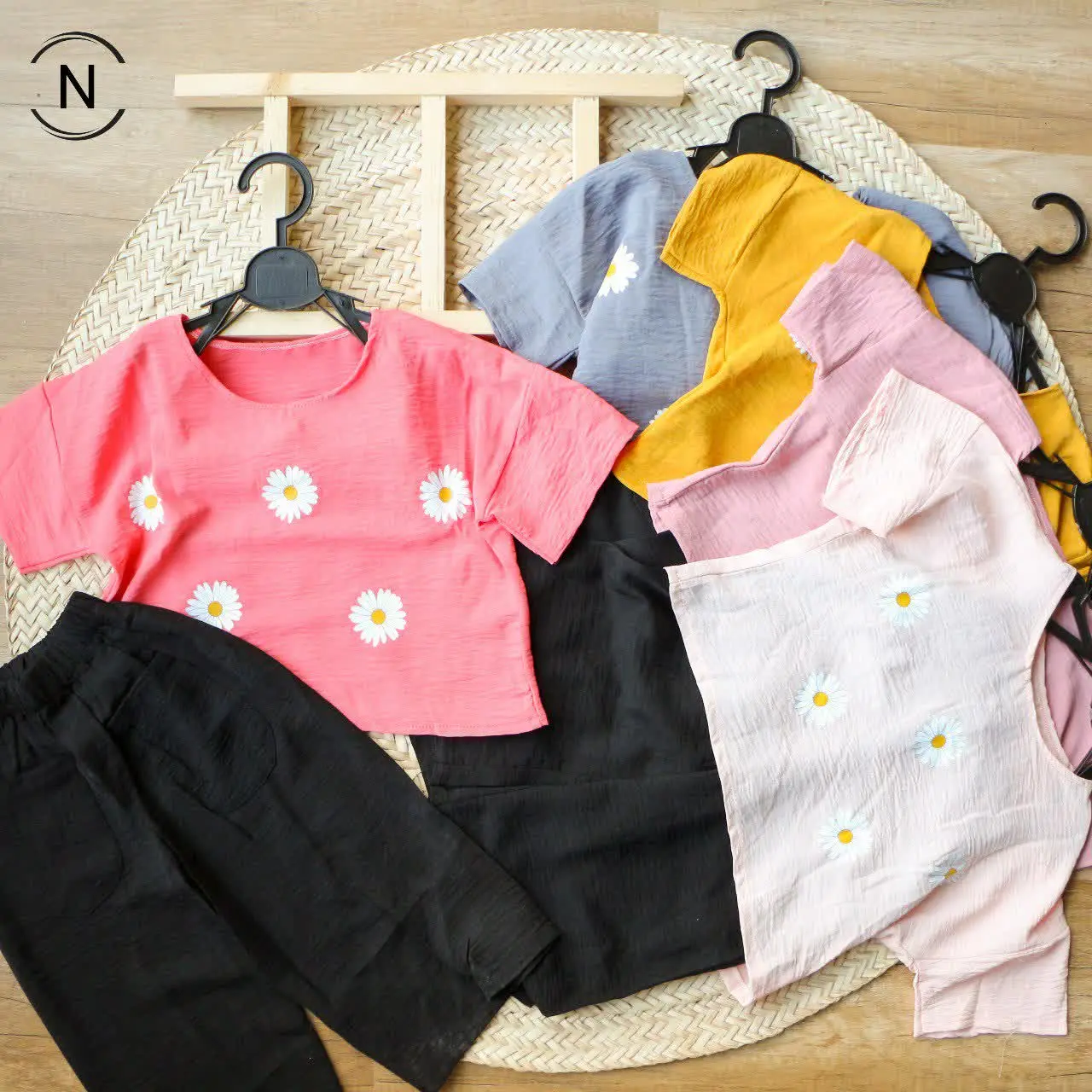 #کراپ شلوار ابروبادی بابونه
