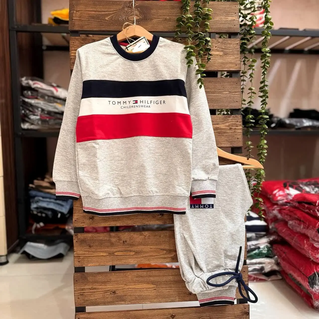 اینم از اوناس که تا سال‌ها دنبالش می‌گردید
