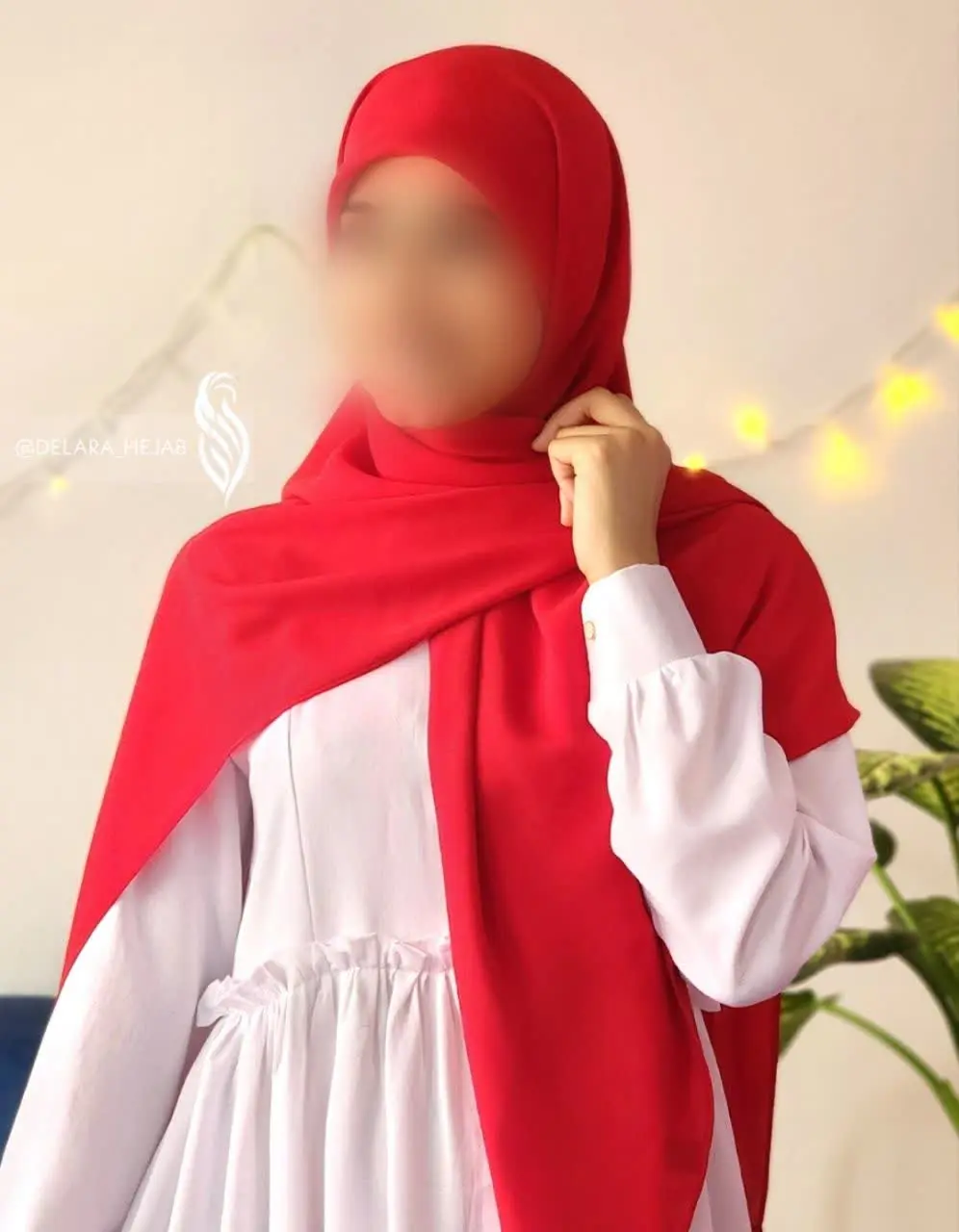 روسری کرپ حریر قرمز یلدایی🥰
