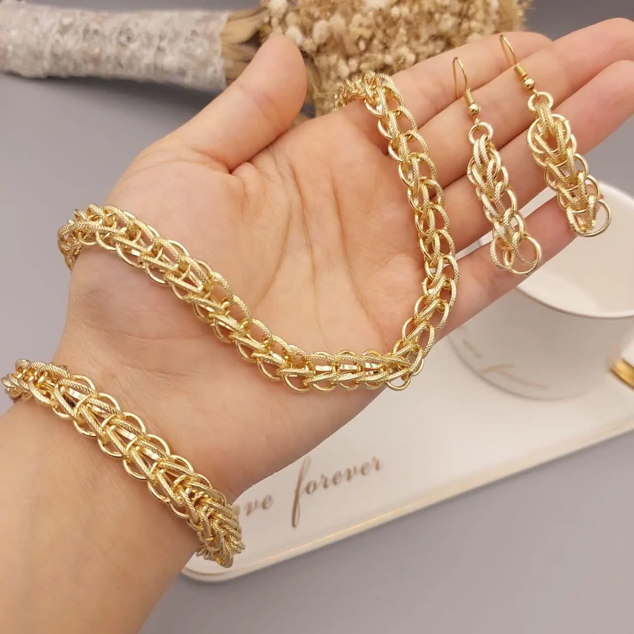 #سرویس طرح طلا بافت برجسته جدید
