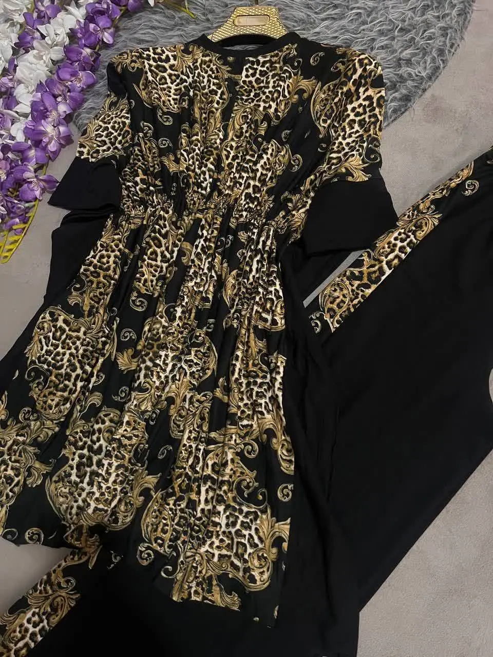 👚نام: دوتیکه شارلوت
