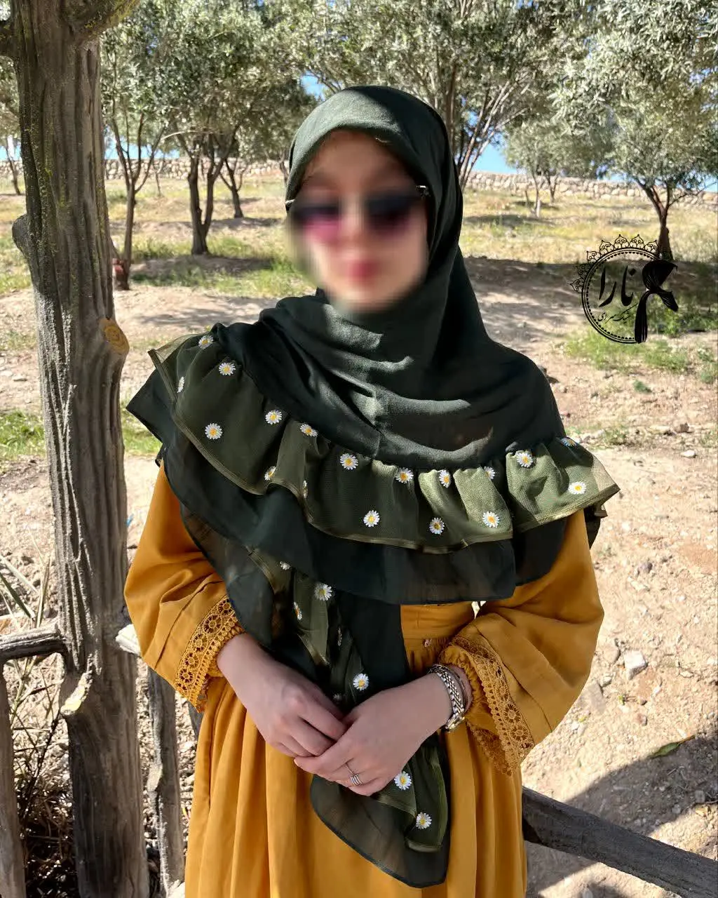 سبز مدل دو چین تور بابونه وسط😍👌
