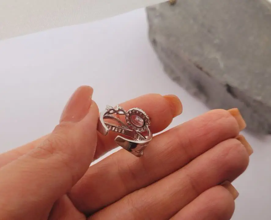 انگشتر طرح حلقه و پشت حلقه twist
