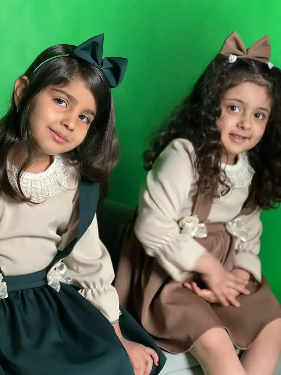 ست سه تکه شومیز، دامن ساسبندی و تل آیلا
