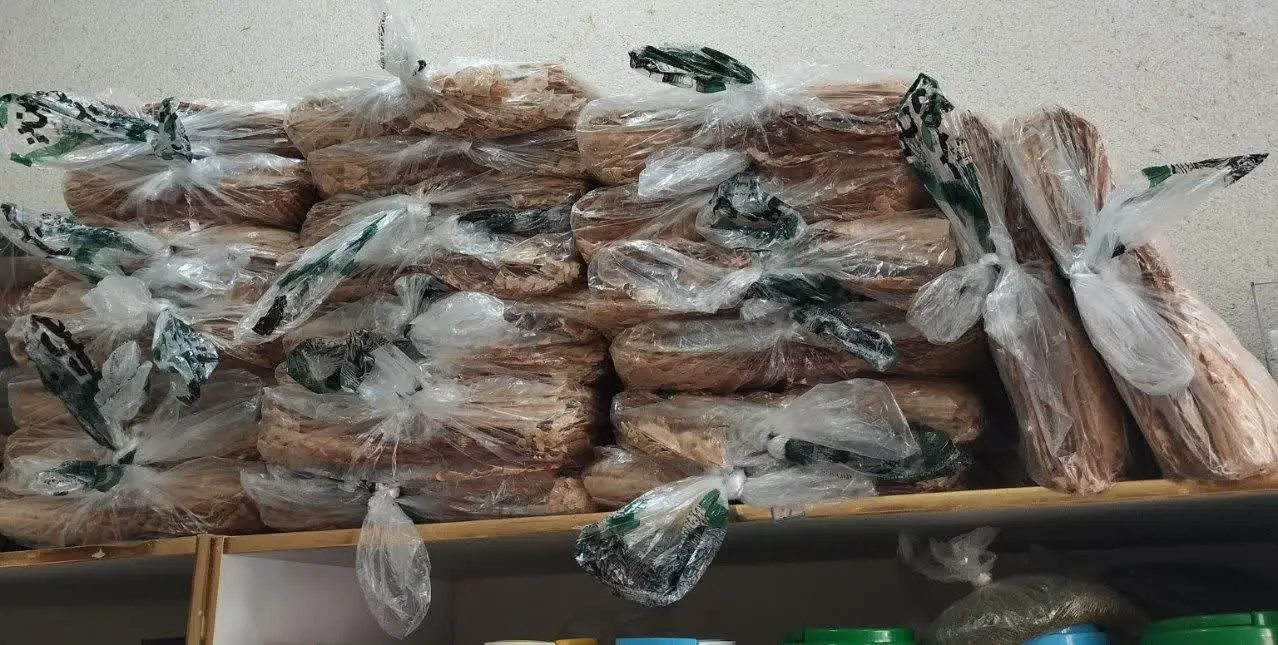 نان کاملا طبیعی 🥖 با آرد کامل💪، سالم و سبوس‌دار 🥨
