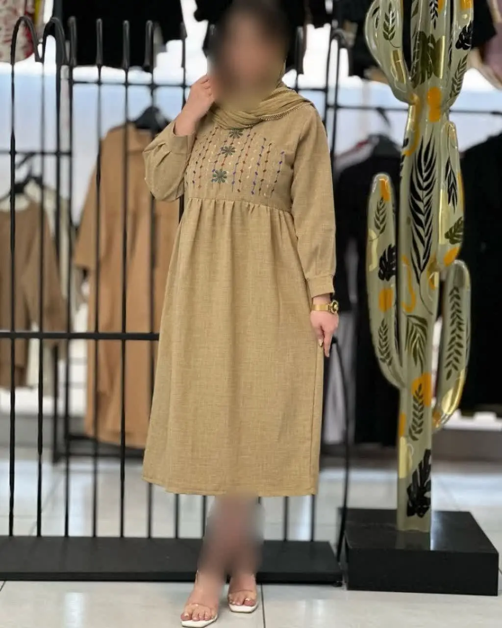 🌸 نام: ماکسی مانتویی موژان
