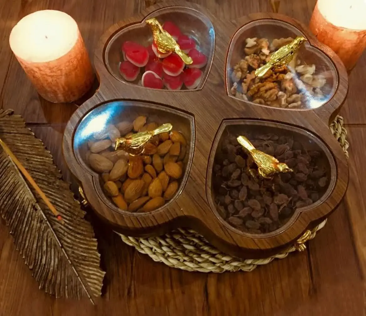 مزه خوری قلبی چوبی
