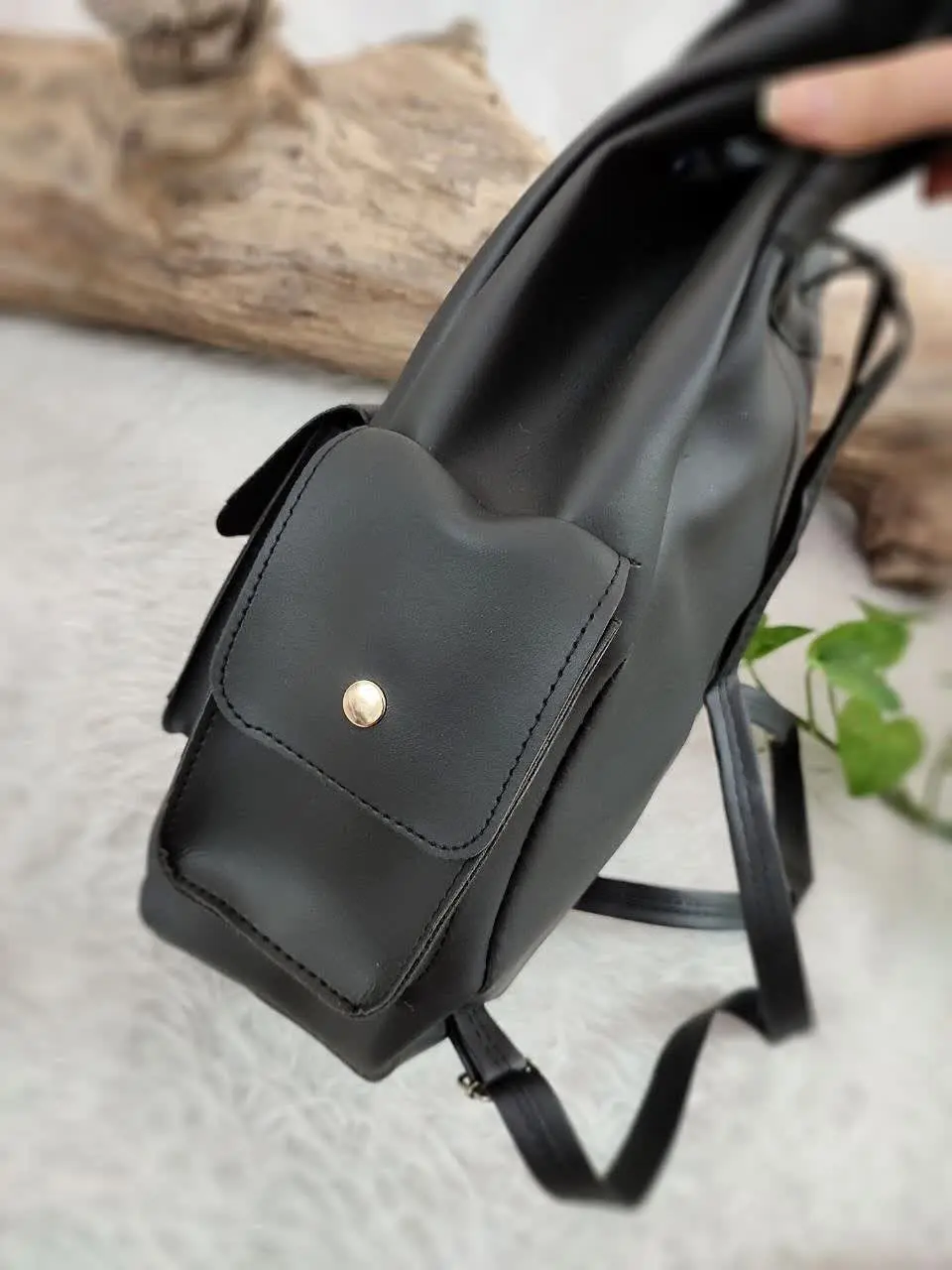 نام: 🎒کوله پشتی اسپرت مدل تک تسمه یراق طلایی😍
