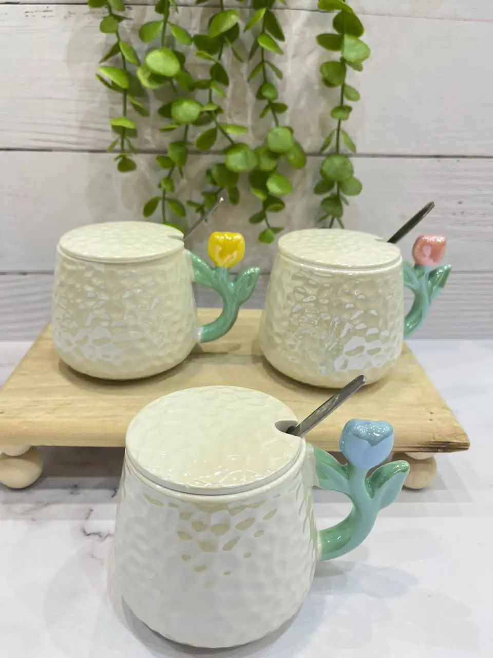 ماگ سرامیکی درب دار قاشق دار دسته گل
