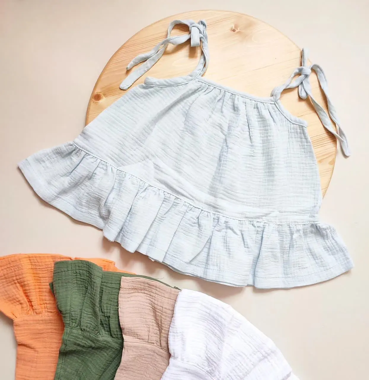 این کار رو هم میتونید به عنوان شومیز برای سایزای بزرگتر استفاده کنید هم به عنوان پیراهن برای کوچیکترا🤌
