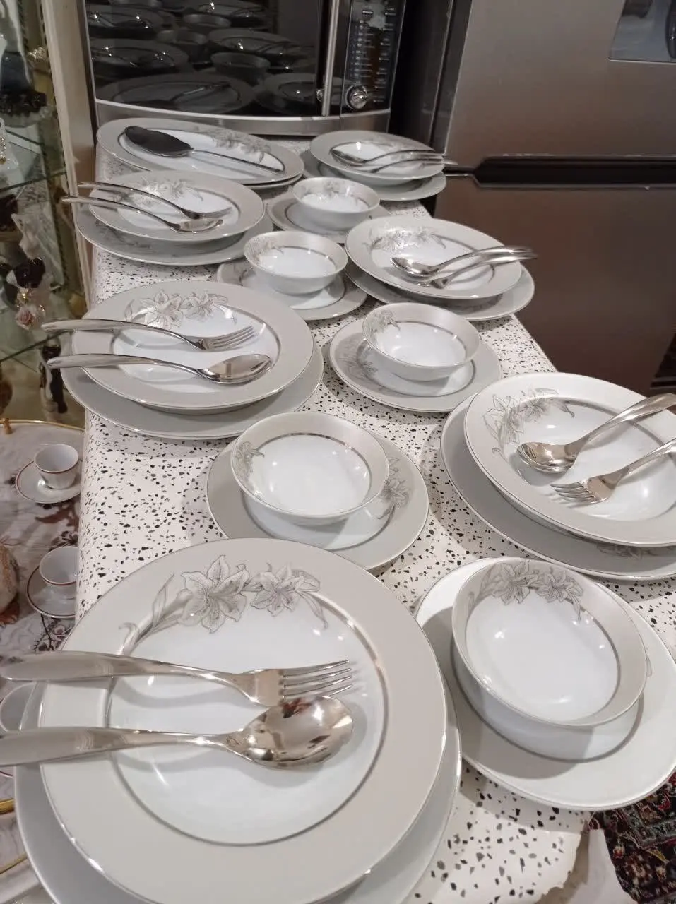 سرویس چینی مارک پارمیس 
