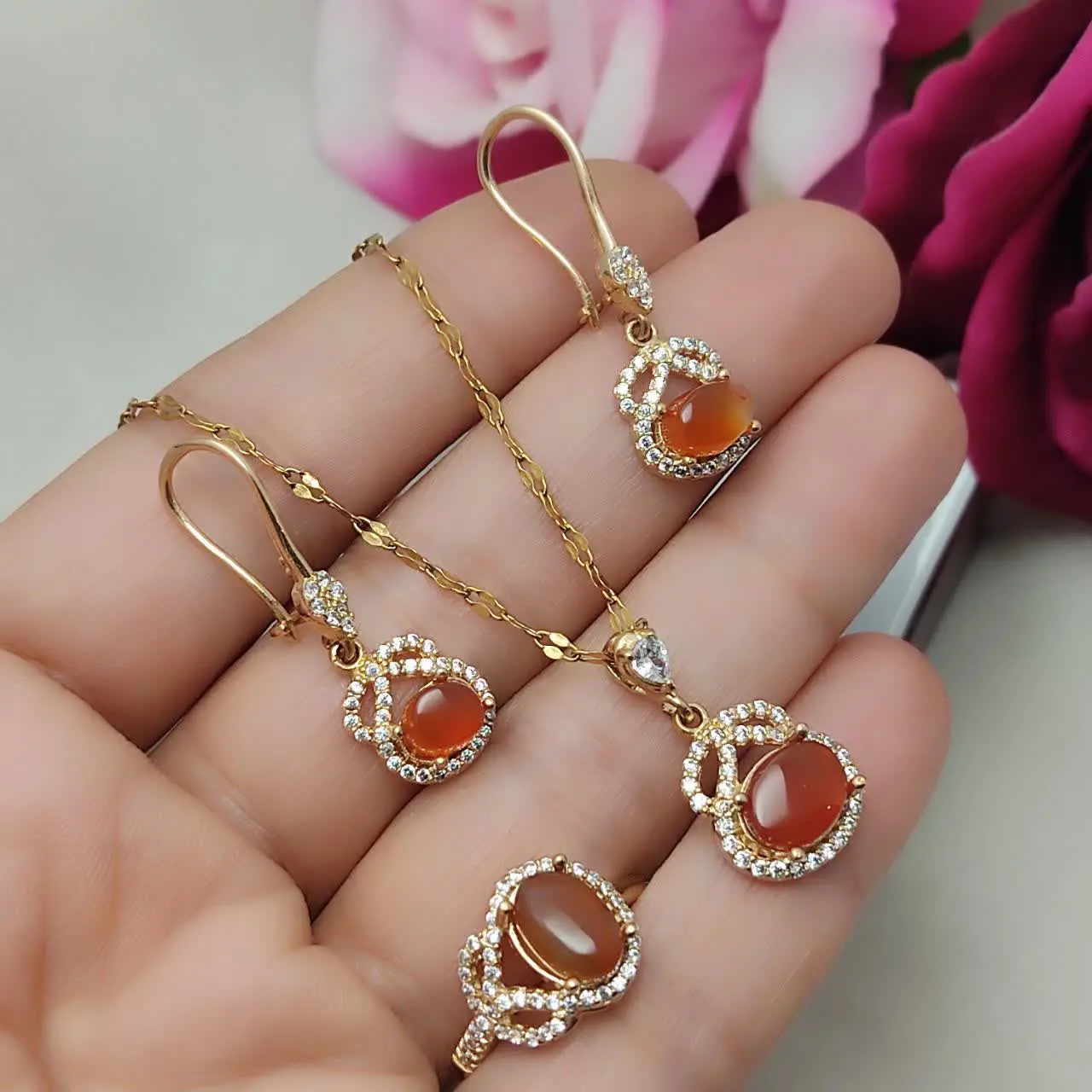 نیم ست عقیقیمن سرخ رسید🤩