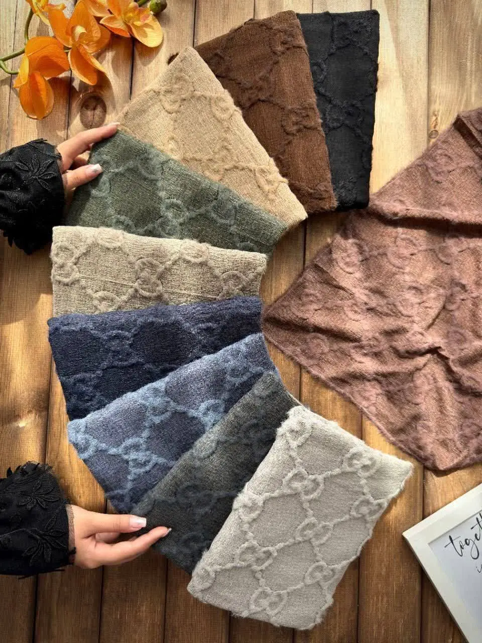 ⚜️ شال پاییزه طرحدار 🍁🧶 — تصویر محصول در تاپ هشتگ