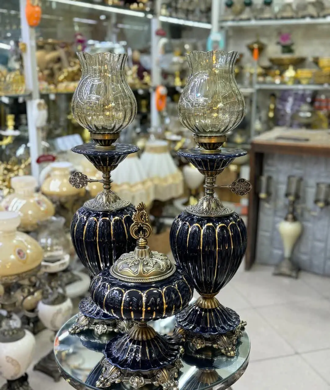 جنس بدنه المینیوم و سرامیکه 
