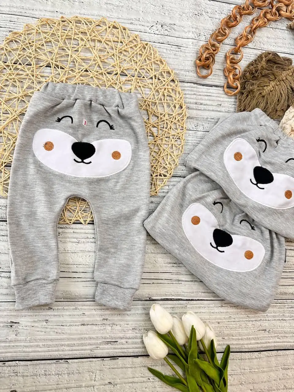 شلوار تک طرح هاپو برجسته طوسی نوزادی و کودک کد ۱۲۰۰۱ 
