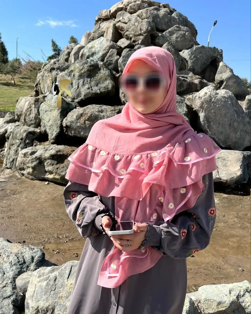 صورتی مدل دو چین تور بابونه وسط😍👌
