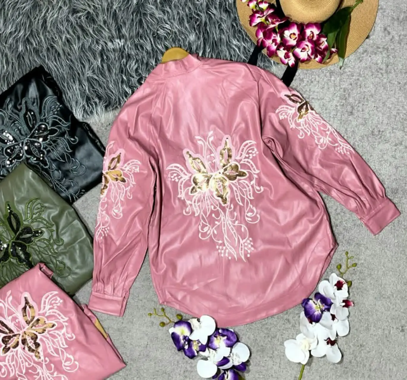 نام: کت چرم پروانه 
