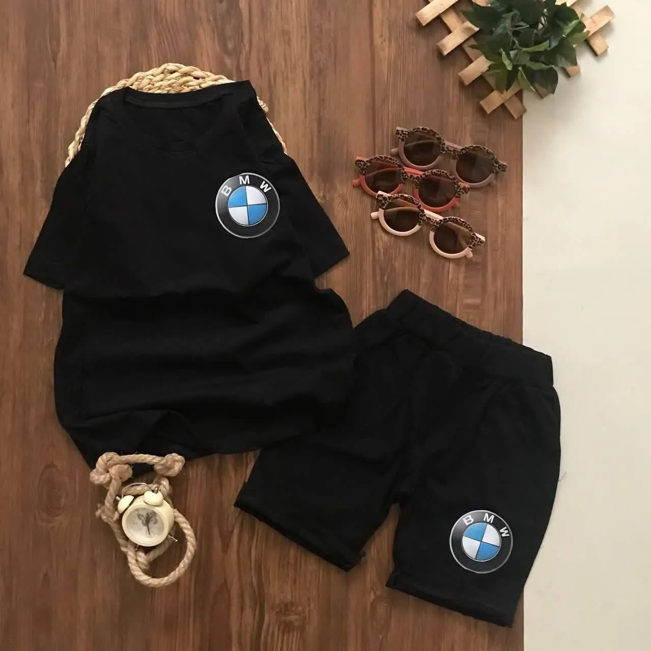 ست تیشرت شلوارک بی ام و 😍😍
