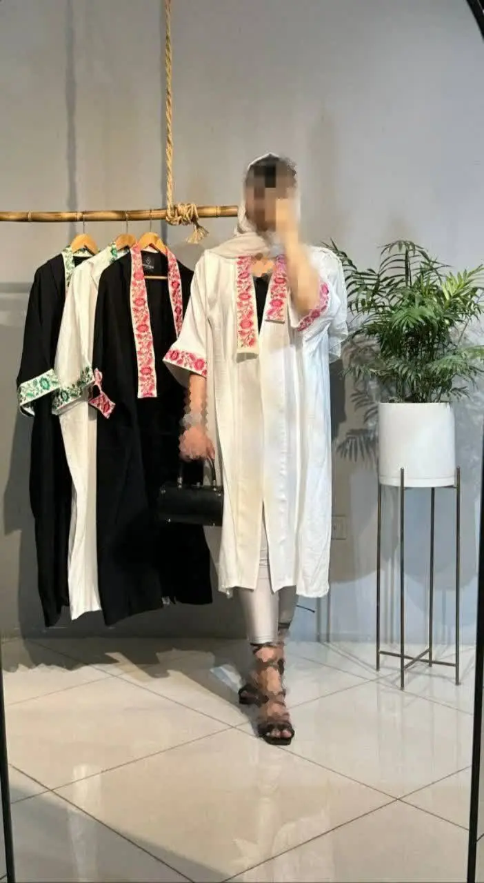 مانتو عبایی یقه گلدوزی مجلسی خرجکار ترک
