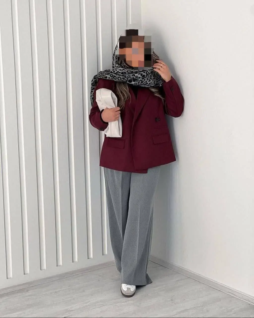 دیگه میدونید امسال پاییز رنگ زرشکی چقدر ترند شده و ترکیب بینظیر زرشکی و طوسی😍
