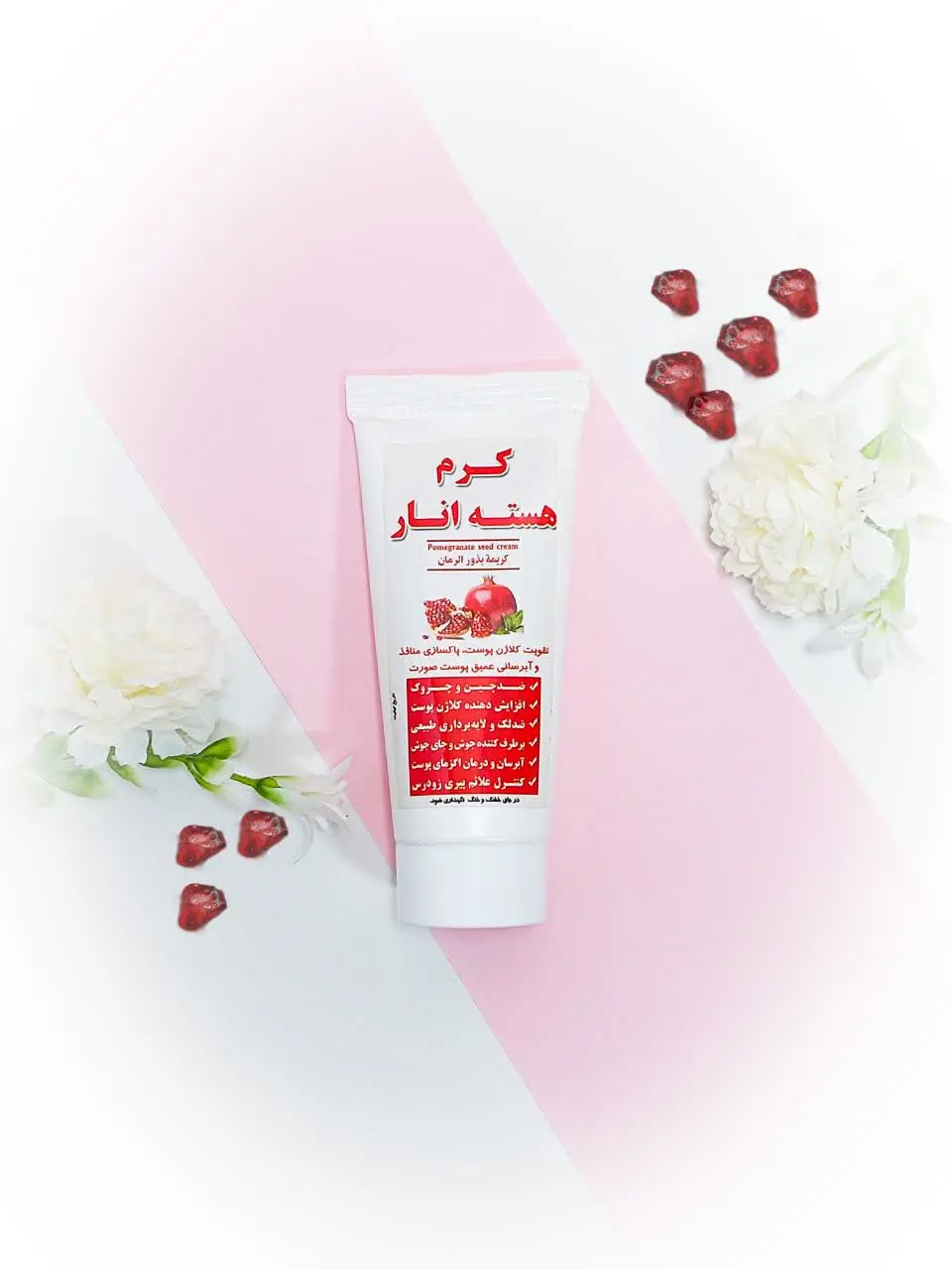 کرم صورت #آبرسان و #شفاف‌کننده‌انارنیکا محصولی بسیار سبک می‌باشد. 
