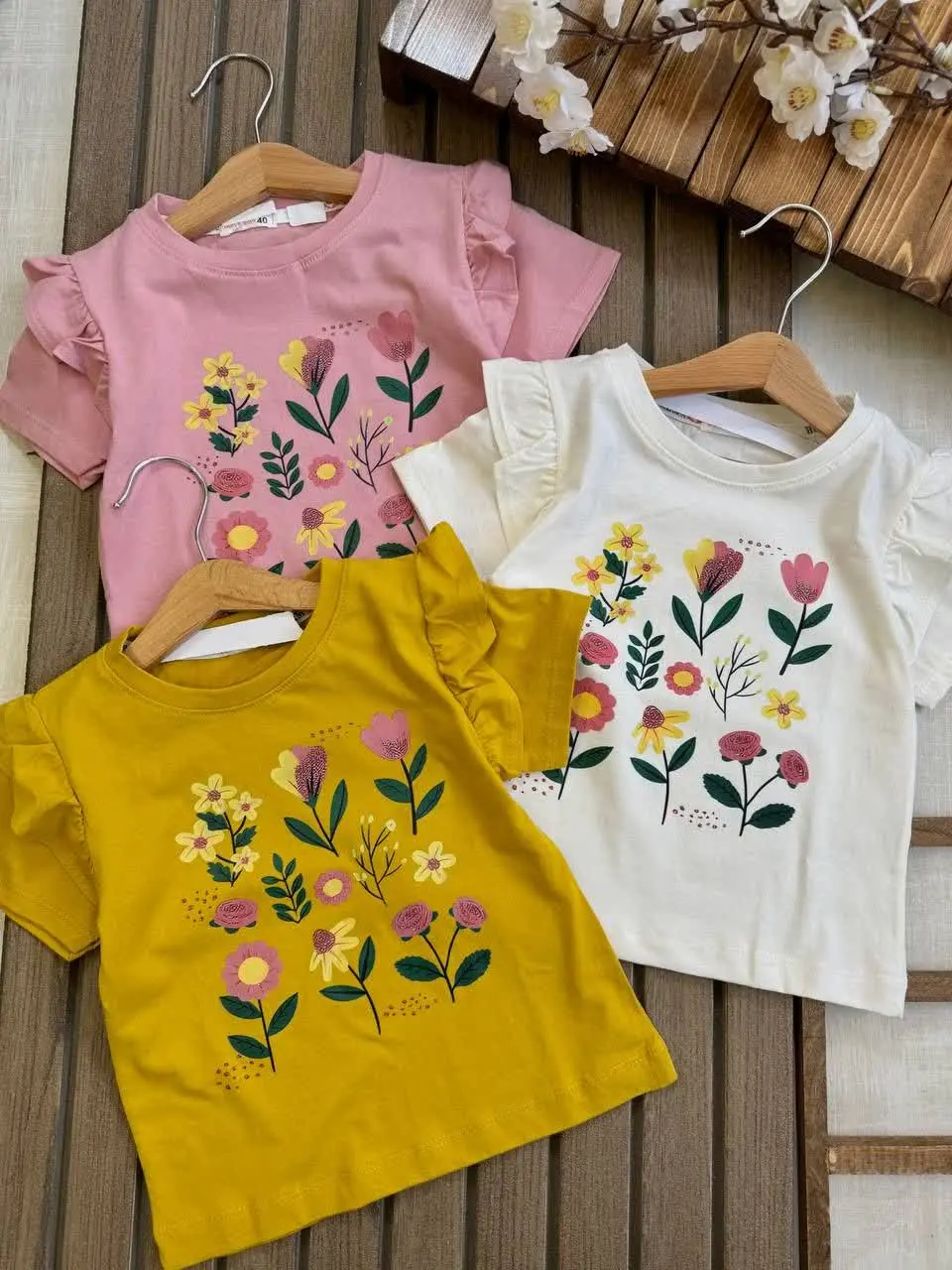تیشرت باغ گل🪻🌻🌷🪴🌹 
