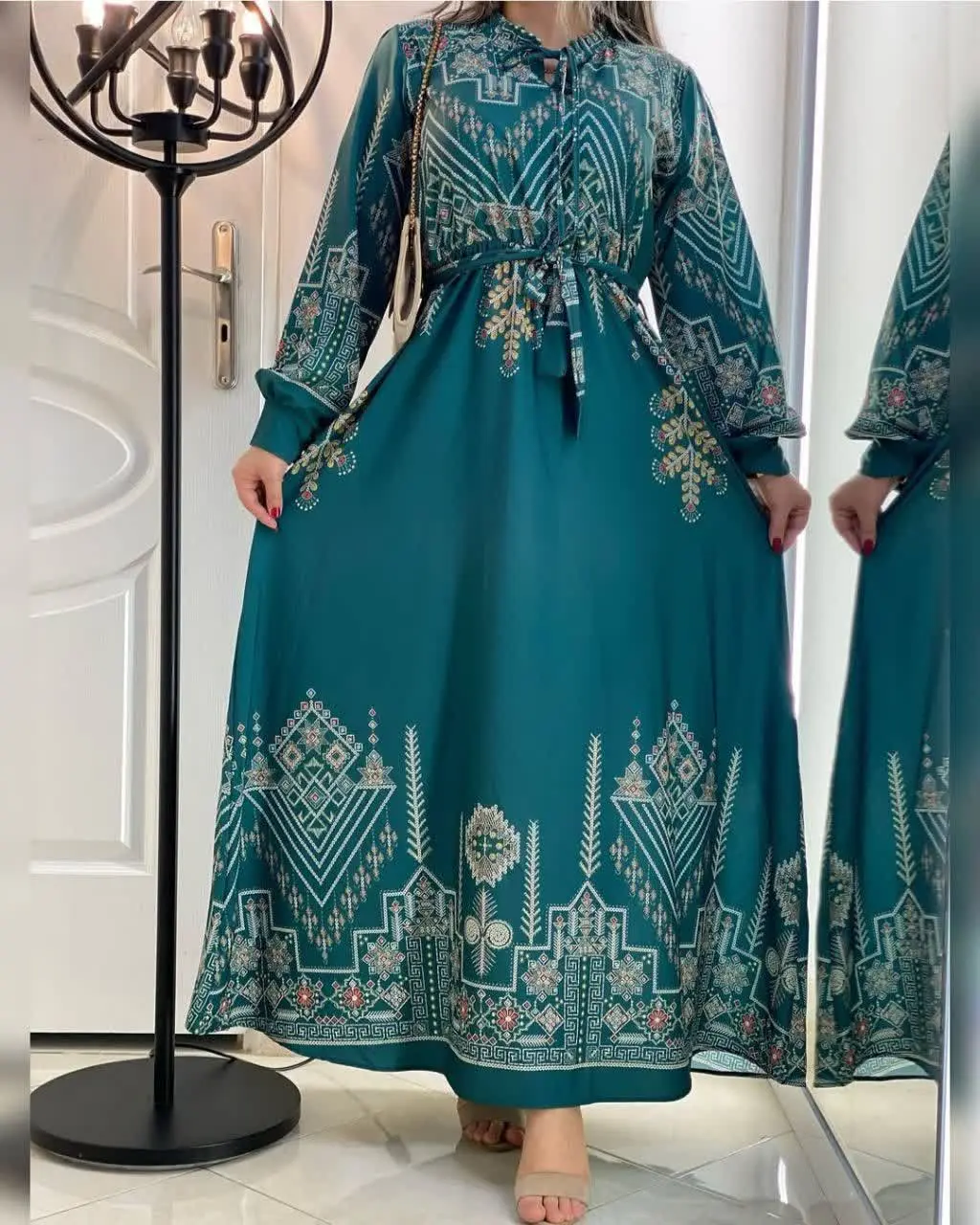 یه پیراهن زیبا و خاص با قد... — تصویر محصول در تاپ هشتگ