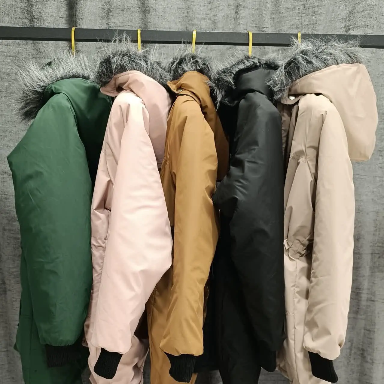 👚 نام: کاپشن بادکنکی
