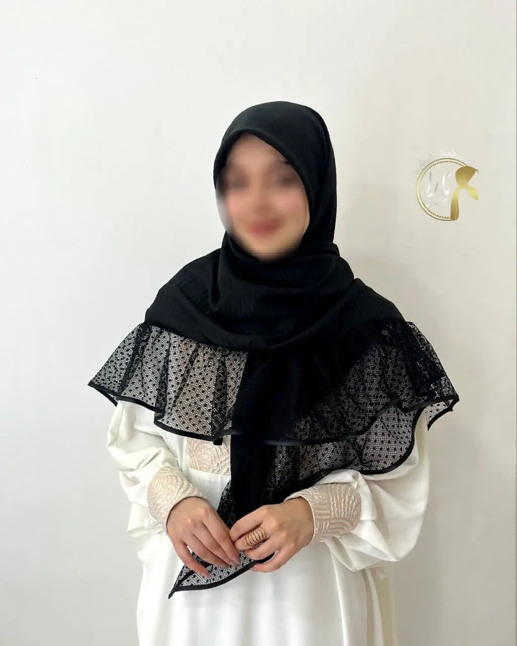 روسری نخی مشکی لبه تور خالخالی👌

