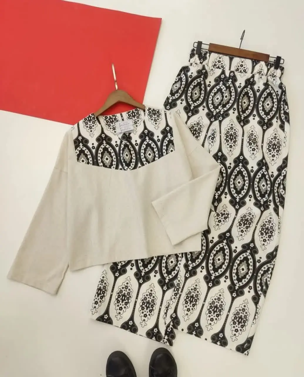 👚نام: ست کراپ شلوار جانان
