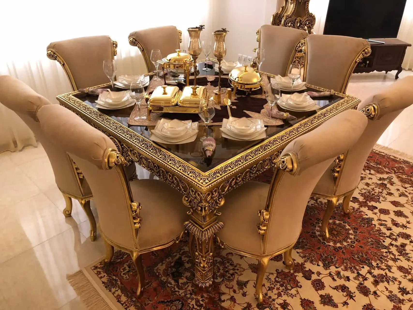 ☑️سرویس ناهار خوری ٨ نفره ورق طلا

