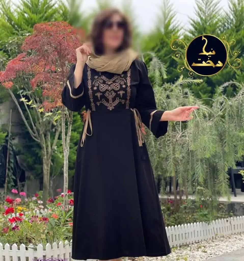 ی مدل بلند و پوشیده مناسب برای مهمونی و بیرون برای بهار و تابستان با جنس لینن باکیفیت گلدوزی بسیار زیبا.. 
