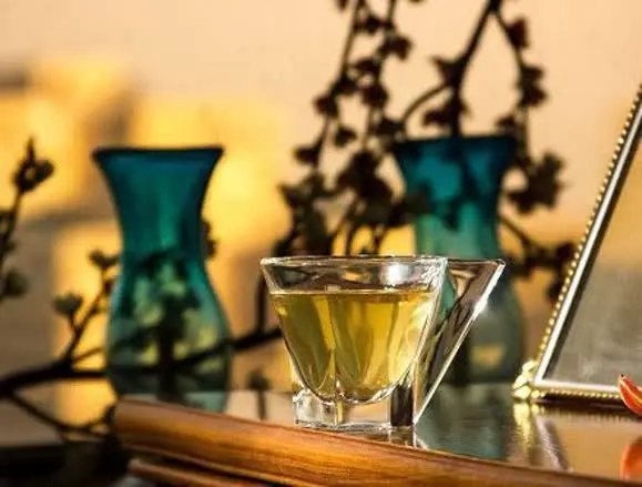 فنجون چایی خوری دسته مثلثی شیک شارژ شد 😍😍

