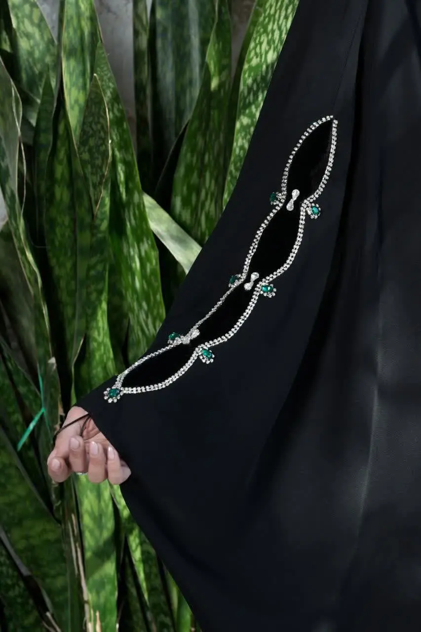 مدل: جواهر دوزی پارمیس
