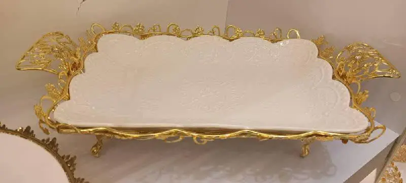 دیس شیرینی سرامیکی نقش برجسته ۳۵*۳۰سانت☝️☝️☝️
