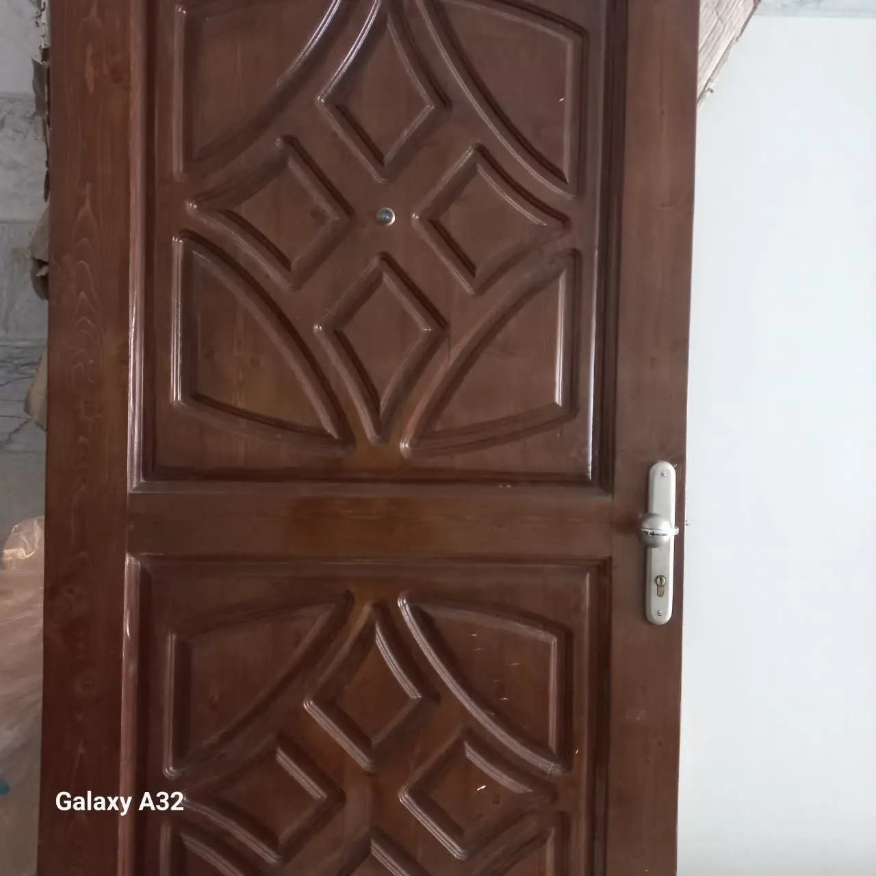 دو عدد درب واحد مسکونی 

