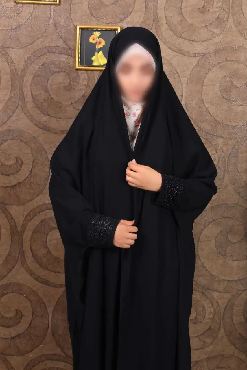 دانشجویی مچ دار 
