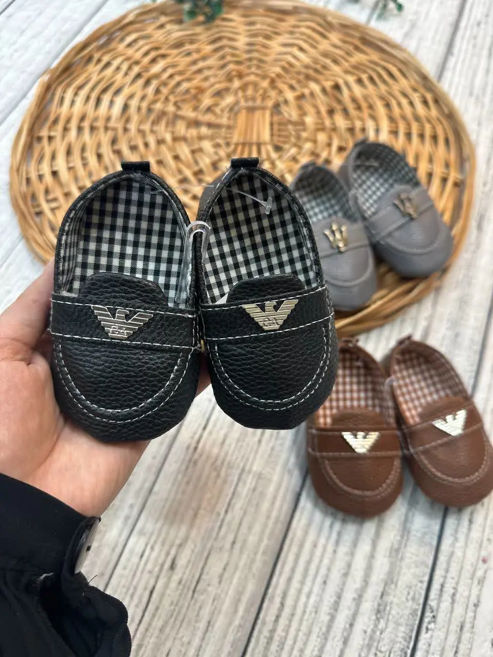 پاپوش طرح چرم کالجی نوزادی و کودک کد ۷۲۰۲۰ 
