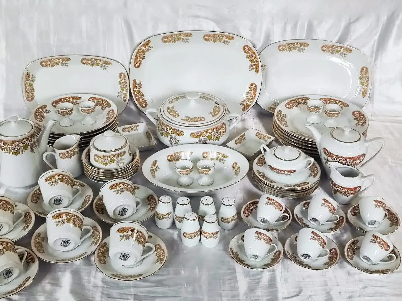 سرویس چینی 
