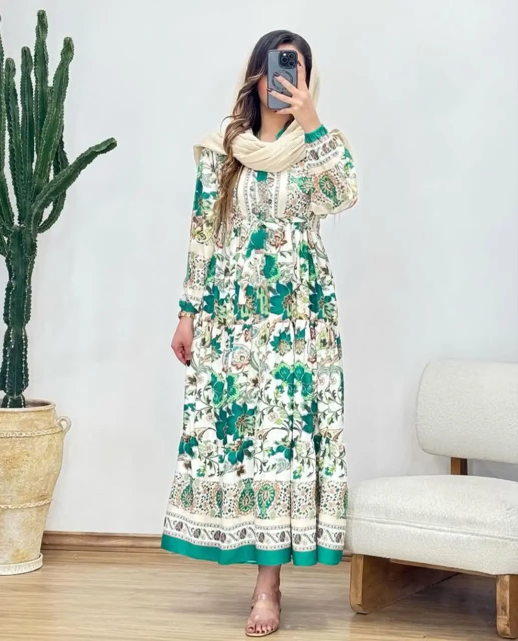 نام: ساحلی فلور
