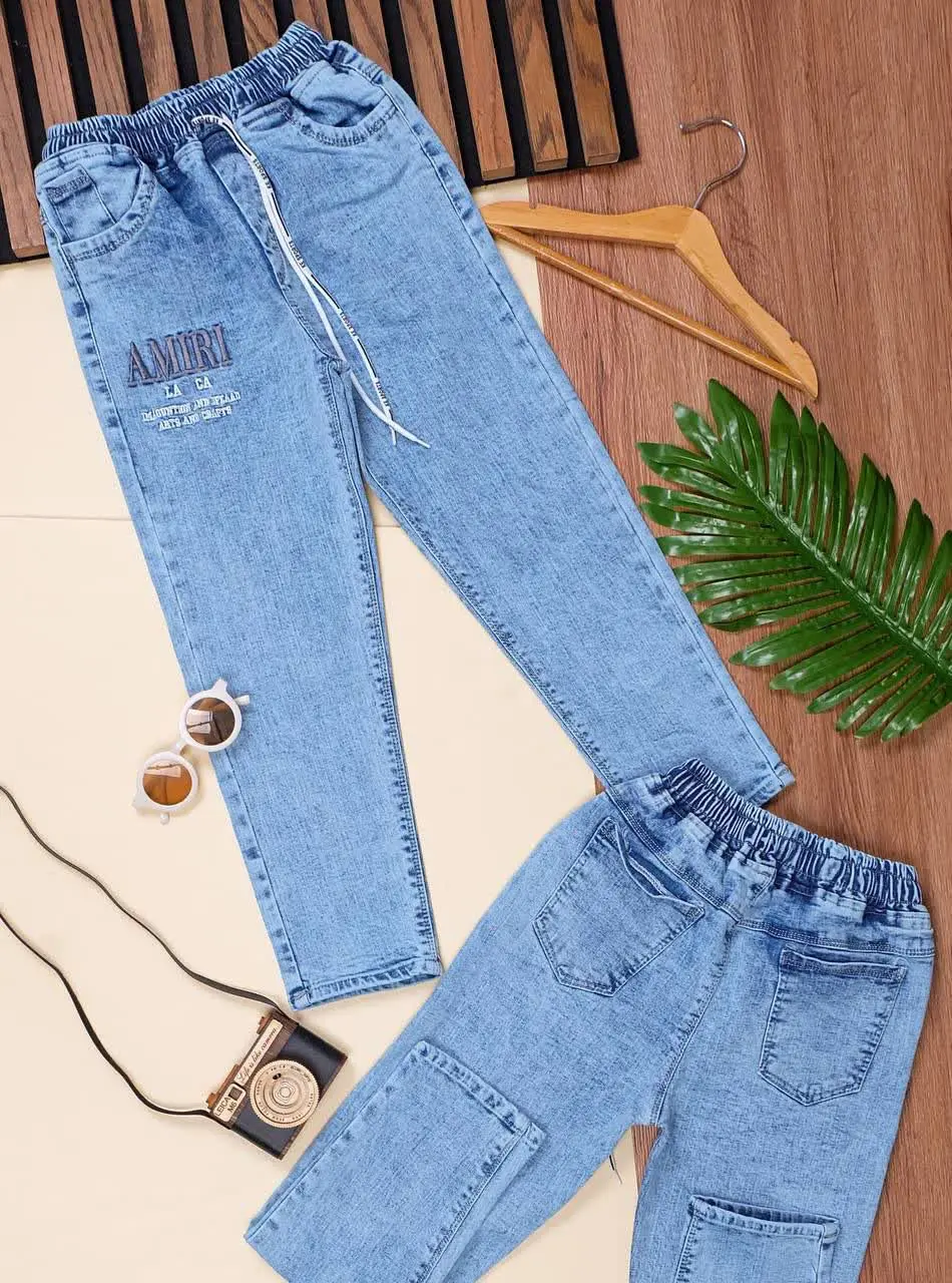 👖نام کالا: #شلوارجین آبی گلدوزی 
