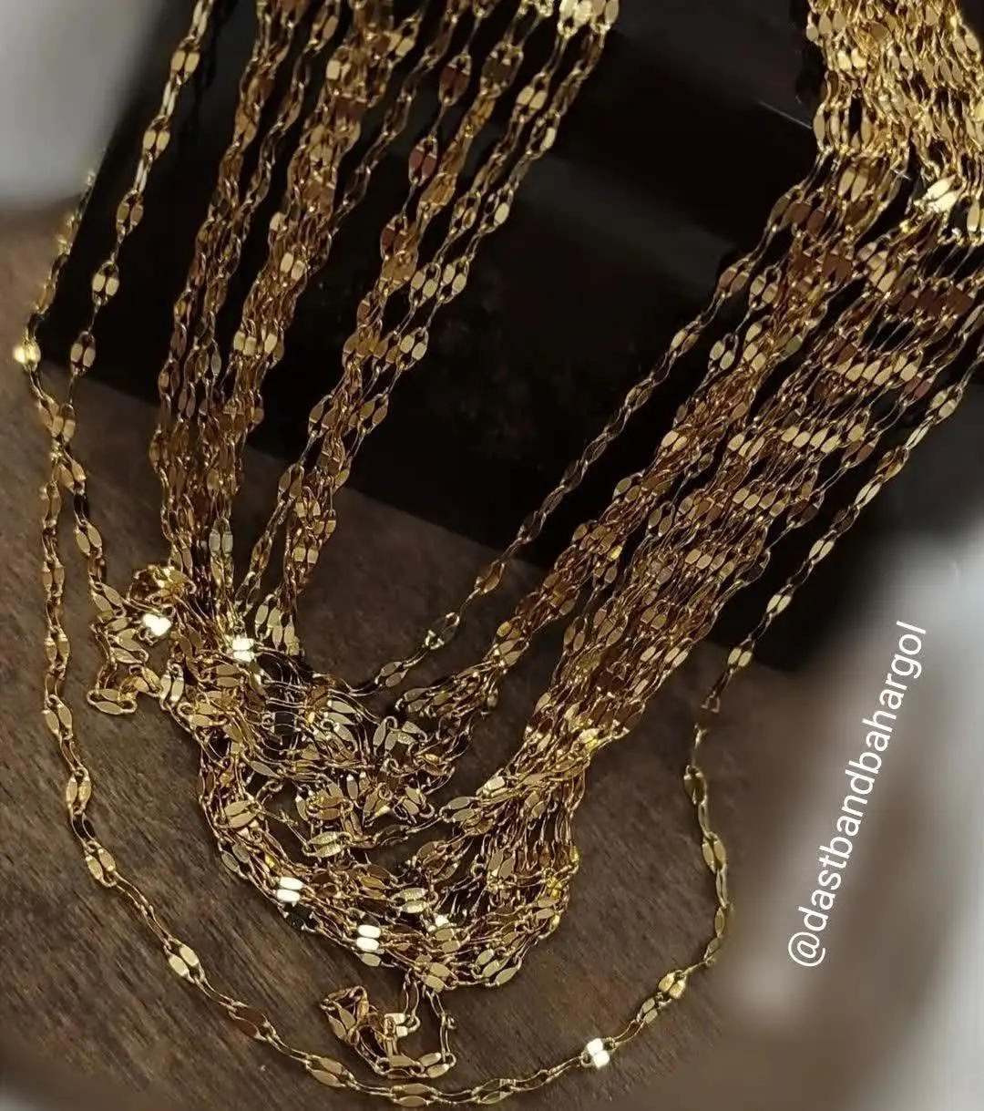 خیلی سراغ این کارو می‌گرفتید، بلاخره زنجیر طلا طور شارژ شد 🤗 
