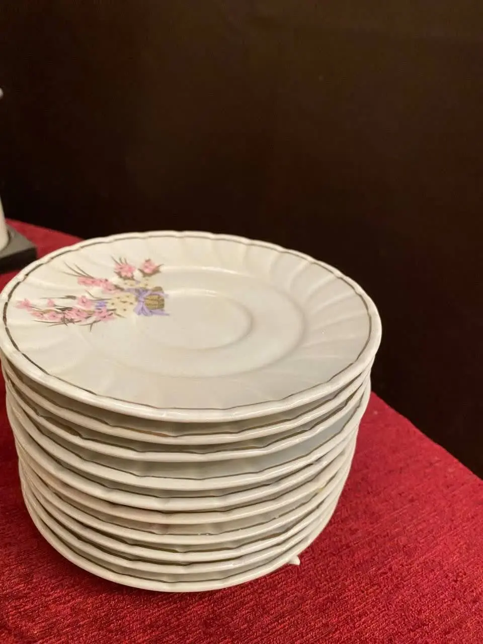 ۱۰ نعلبکى چینی
