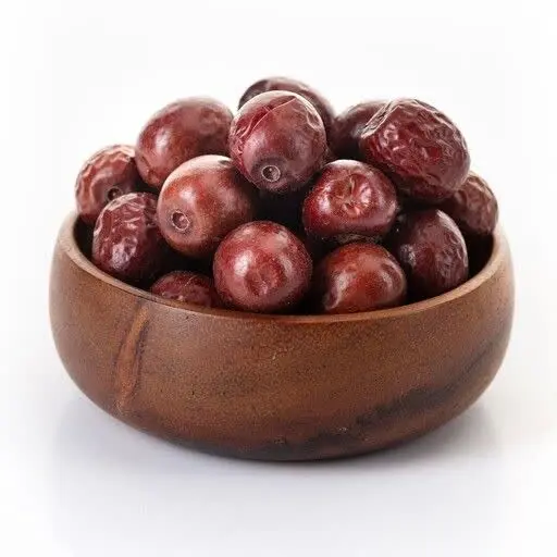 این میوه دارای طبعی گرم و آرامش بخش است و در طب سنتی به عنوان مصلح برخی از مواد غذایی سرد به کار برده می‌شود. همچنین بیماری هایی که ناشی از سردی مزاج هستند را درمان می‌کند. به طور مثال کاهش 