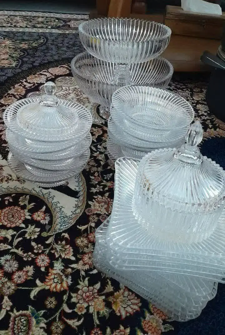 ۱۲ تا پیش دستی ۱۲ تا پیاله...