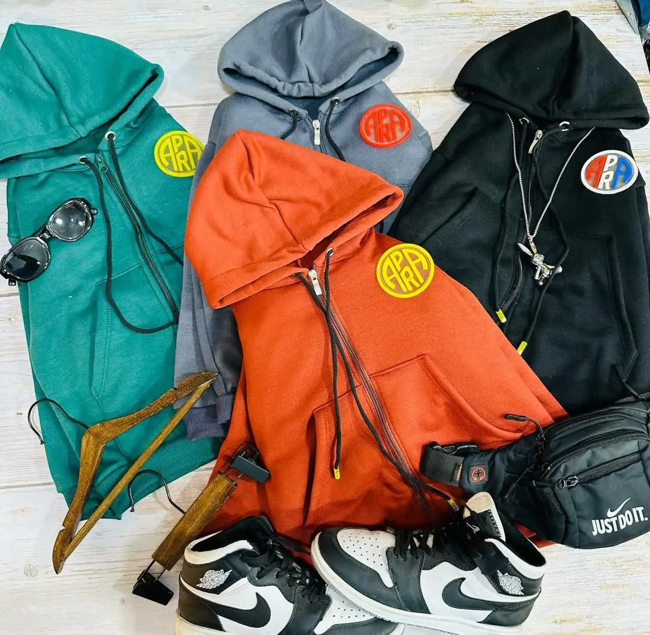 👚نام: سویشرت زیپی مدارسی داخل کرکدار
