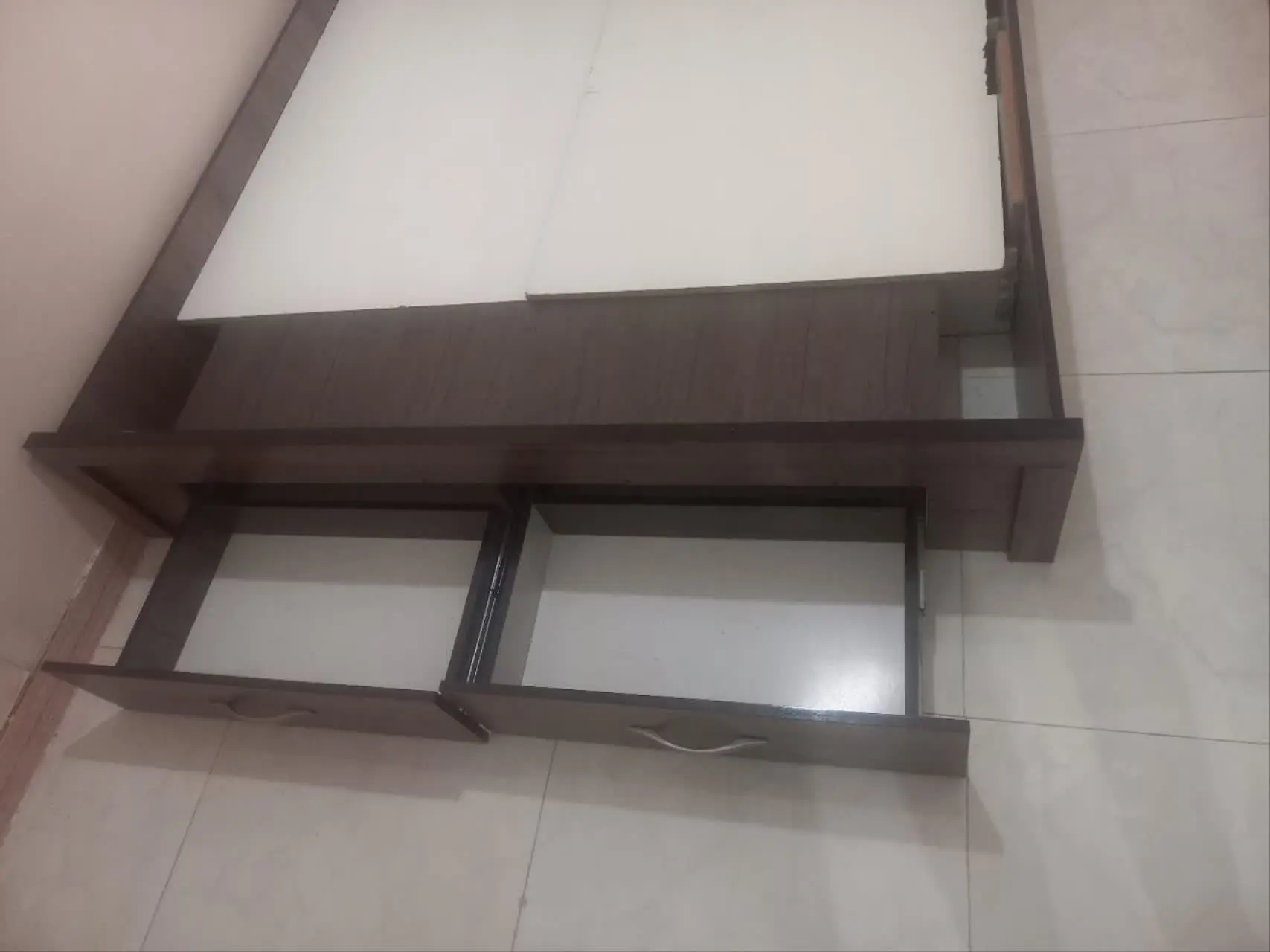 تخت ۲نفره کشو دار
