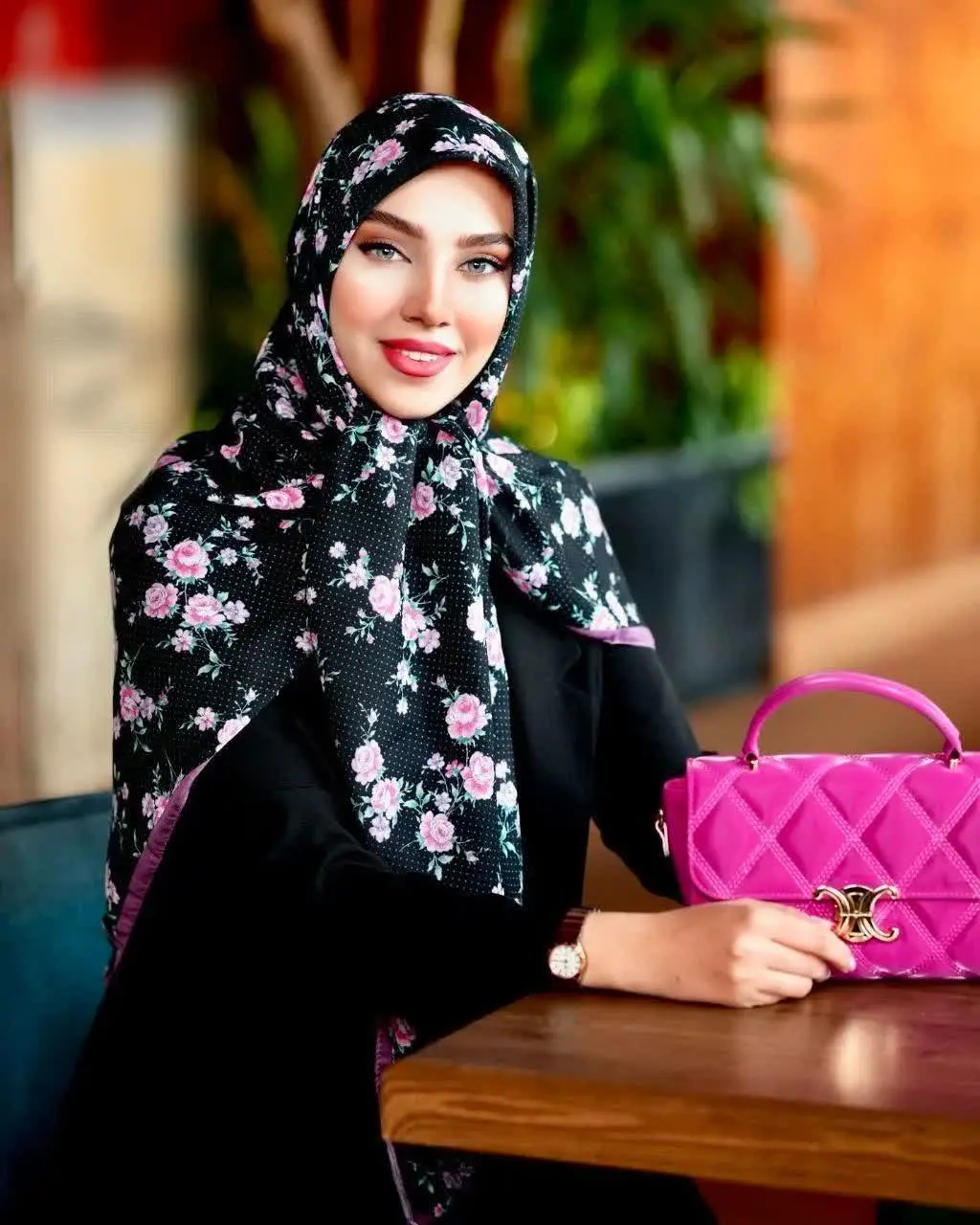 روسری خال خالی و گل گلی 🌸
