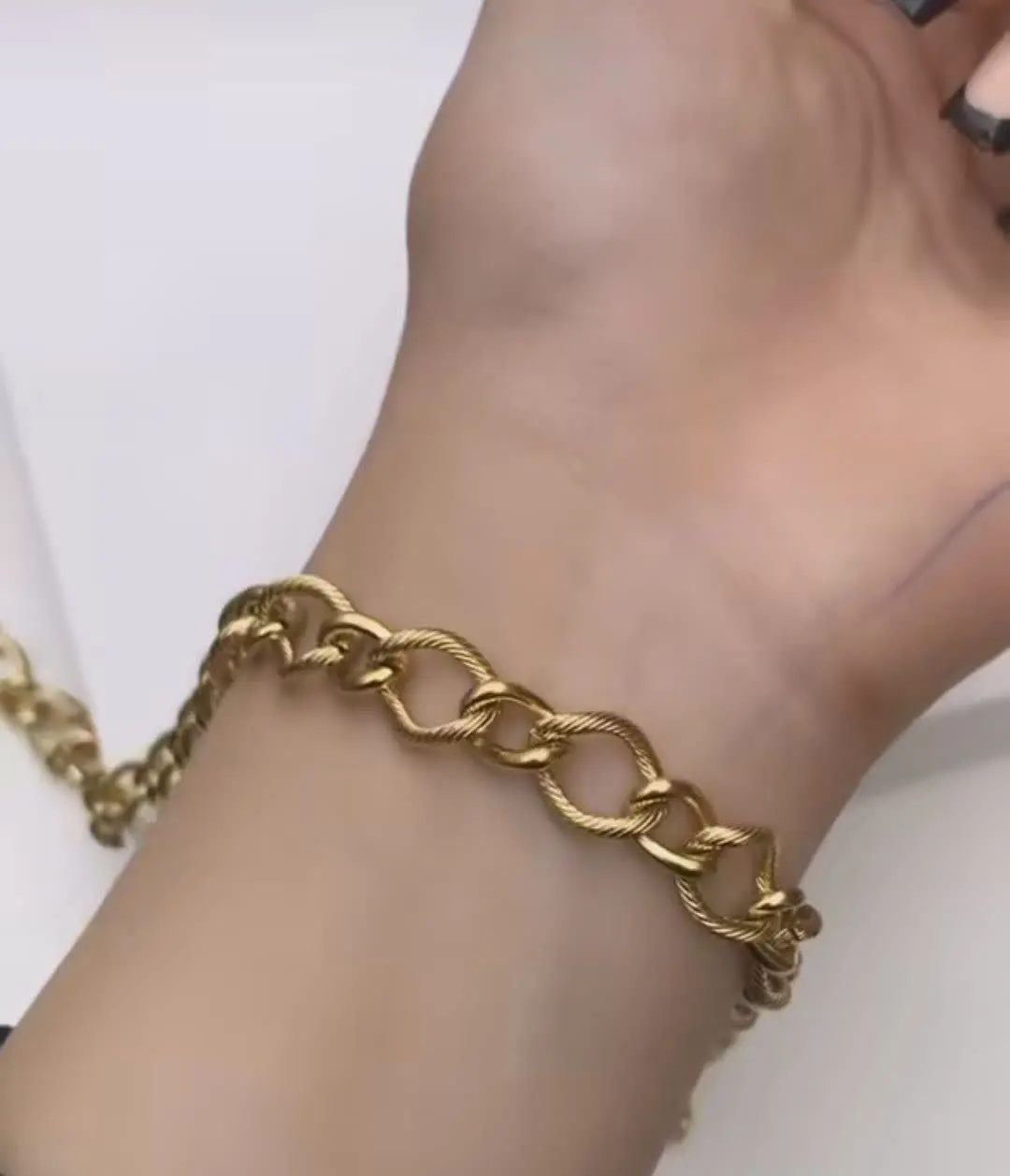 💍زنجیر بسیار جذاب مناسب دست...